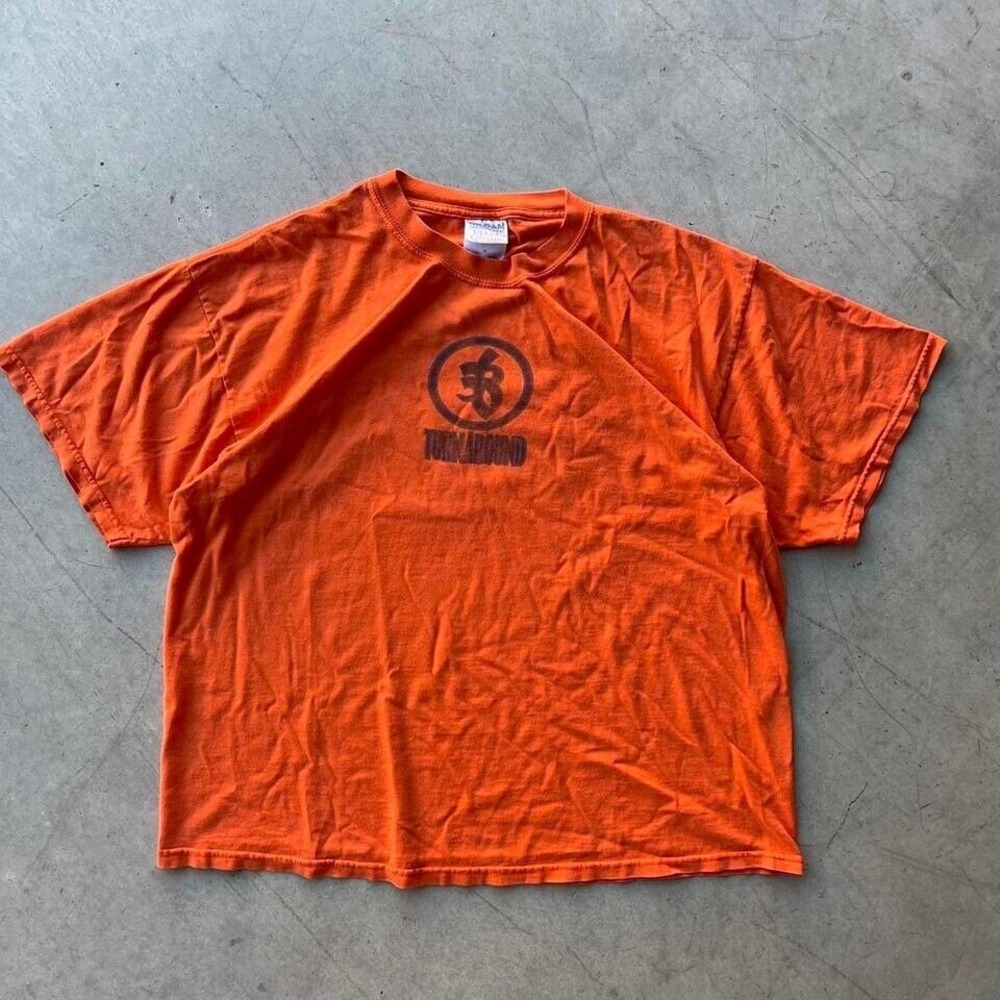 360 degree turn around skater tee